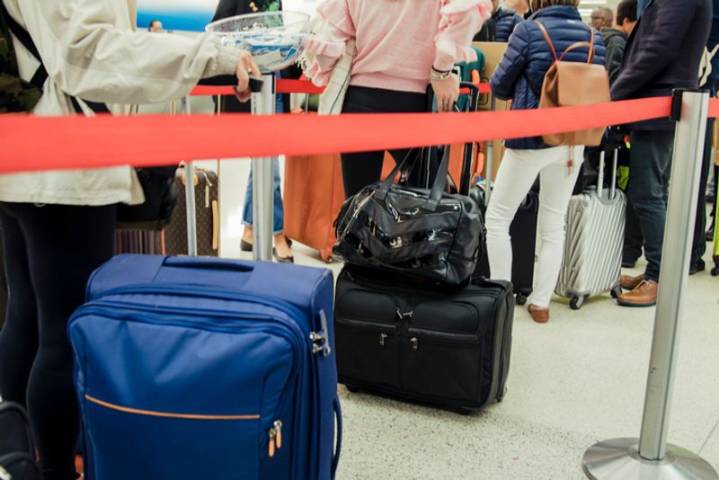 'Don't detain international travellers in haste', SC tells enforcement agencies; quashes FIR against NRI