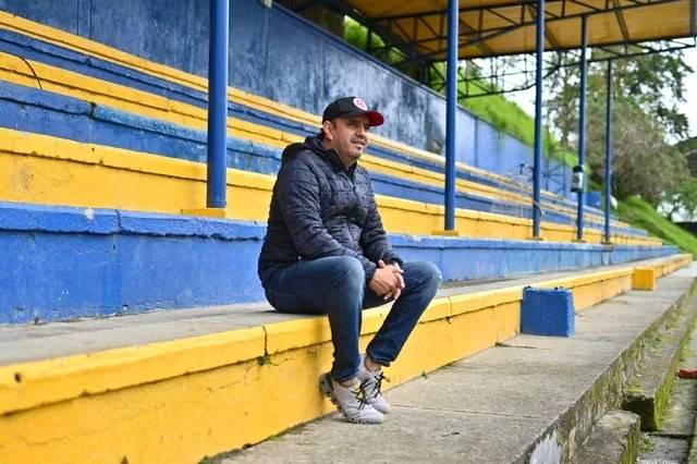 Segunda fase de instalación de silletería deportiva fortalece infraestructura en cinco municipios