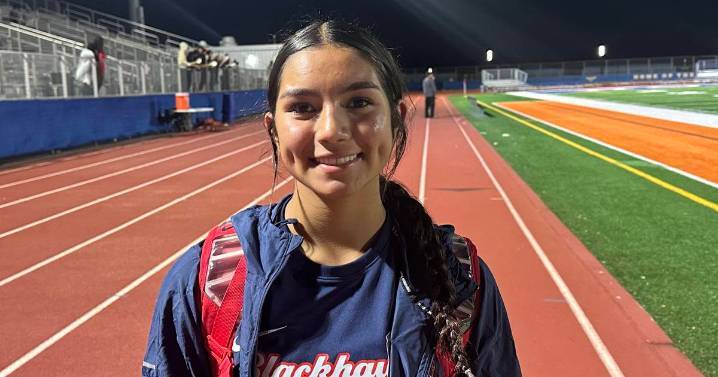 West Aurora gets stop on game-tying conversion to take down Wheaton North for regional title – Shaw Local