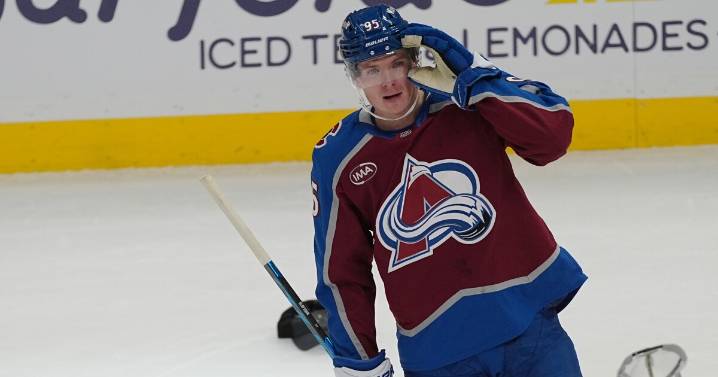 Olofsson's five-point game leads Avalanche past Devils, ending New Jersey's win streak