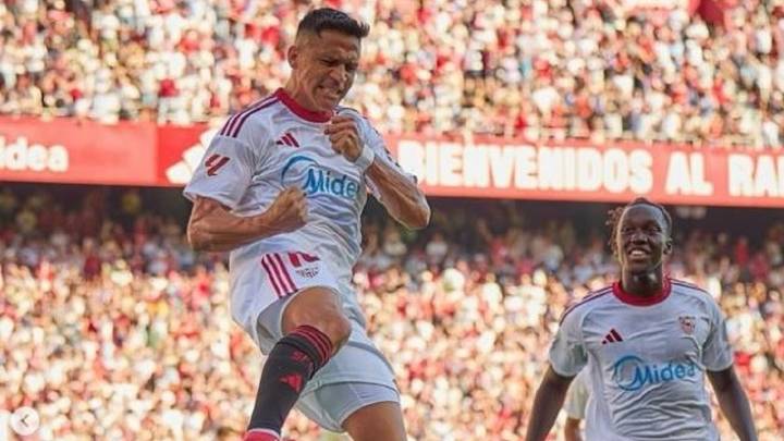 ¡Alexis Sánchez ovacionado!: Tocopillano anotó en gran goleada del Sevilla sobre el Barcelona