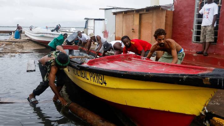 Jamaica readies for catastrophic Hurricane Melissa