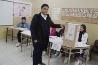 Vidal resaltó el valor de la jornada democrática tras emitir su voto  