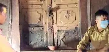 Shri Banke Bihari Temple Toshkhana’s Doors Opened After 54 Years; Safe, Boxes Found Inside