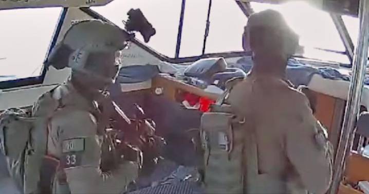 Israel intercepted a Gaza-bound flotilla carrying aid in international waters. Can it do that?