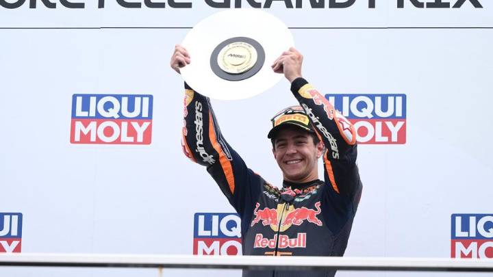 El campeón del mundo José Antonio Rueda impone su ley y suma diez victorias en 2025