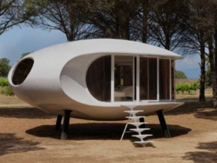 Lujo y diseño: así es la casa prefabricada que compró Brad Pitt