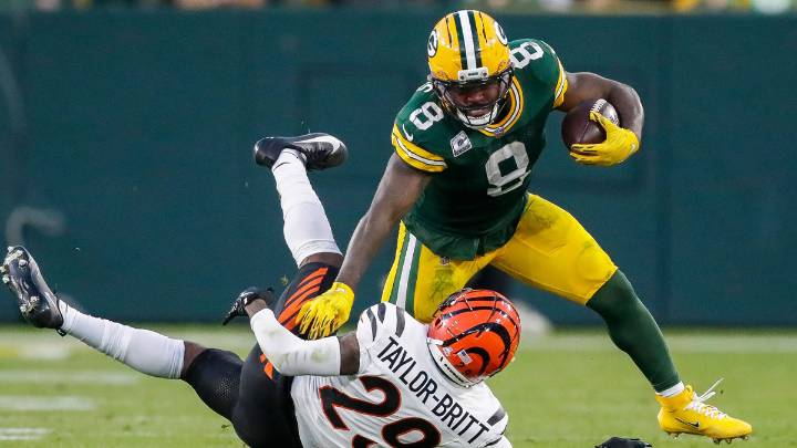 How Packers’ Josh Jacobs felt about losing game ball to new kicker whose name he didn’t know