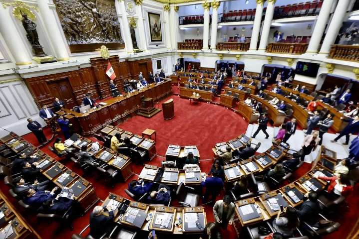 Nacional: Congreso aprueba restricciones al transfuguismo parlamentario en el Perú