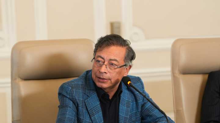 El choque entre Gustavo Petro y la ministra de Vivienda, Helga Rivas, en pleno consejo de ministros: cuestionó la firma del Conpes para los Gripen.