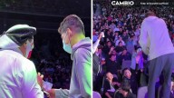 Brincos Dieras y poblanos donan dinero a enfermo durante show (VIDEO)