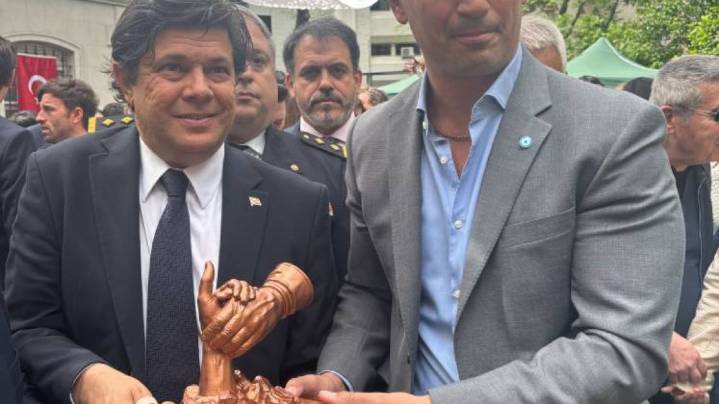 "Voto Trump", euforia por Martín Menem y nueva diplomacia libertaria: los entretelones del Día de la República de Turquía