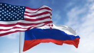 EE.UU. anuncia sanciones a las dos compañías petroleras más grandes de Rusia porque "es el momento del alto el fuego"
