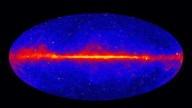 Los científicos creen que el misterioso brillo de nuestra galaxia podría provenir de materia oscura. ¿Qué significa eso?
