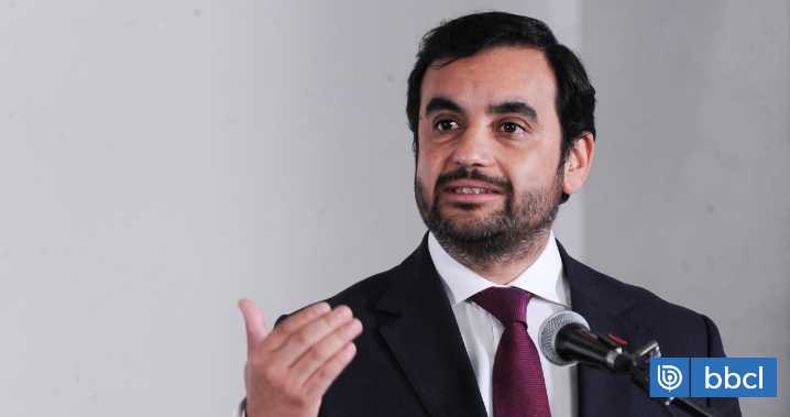 Gajardo niega persecución política en destitución de coronel acusado de filtrar visitas de Mateluna