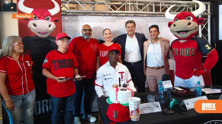 Presenta Toros a Roberto Kelly