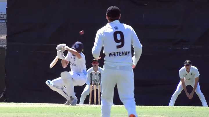 Cricket, Sheffield Shield 2025, Chris Gree, umpire Gerard Abood