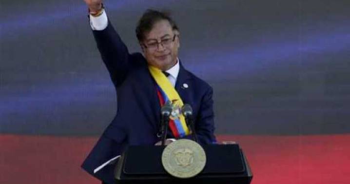 Petro convoca a concentración tras absolución de Uribe: recogerán firmas para convocar Asamblea Constituyente