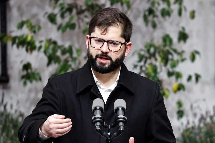 Boric asegura que "se hará valer la justicia" tras muerte de niño durante choque en Recoleta: “Desgarra el alma de Chile”