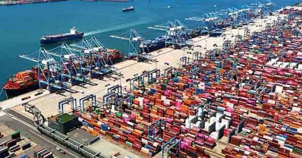 China se mantiene firme ante aranceles de EU