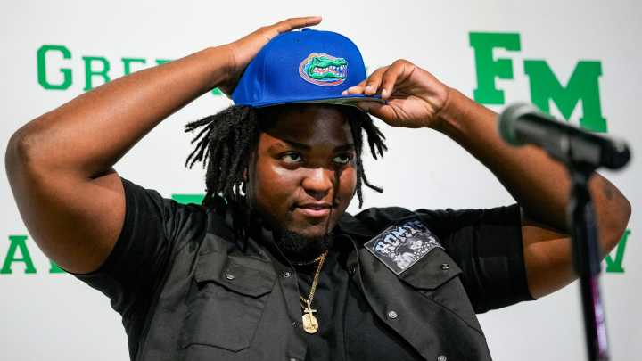 What will happen to the Gators' recruiting class after Napier's firing?
