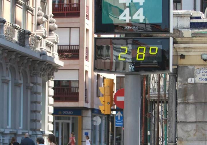 El calor castiga a Asturias a la espera de las tormentas de la borrasca 'Benjamín'