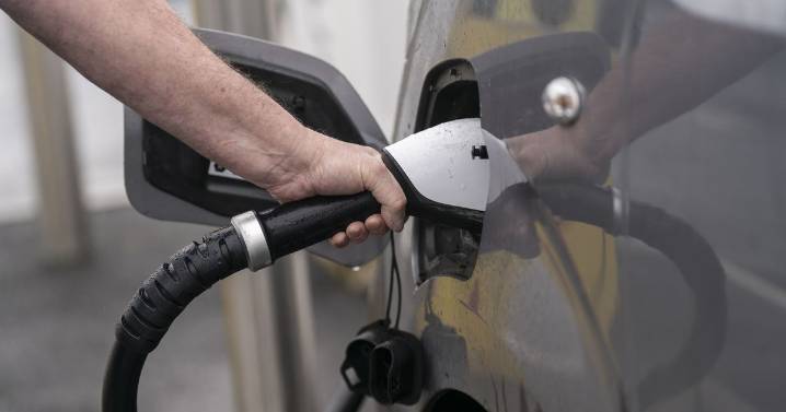 HMRC issues update for drivers on petrol, diesel and electric cars