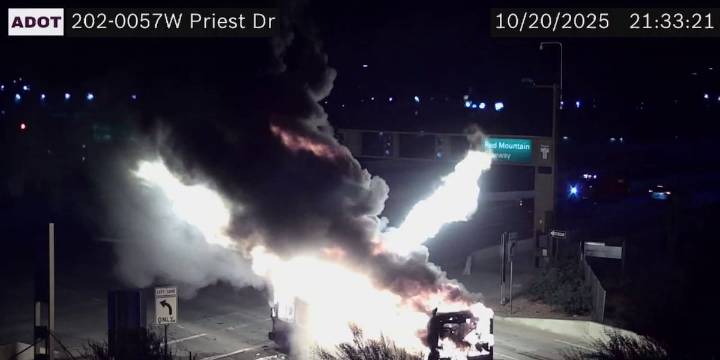 Bus goes up in flames in Tempe; no injuries