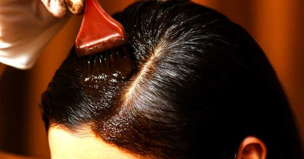 Adiós definitivo a las canas | Esta es la mezcla casera sin tintura ni químicos que las cubre en 24 horas desde casa
