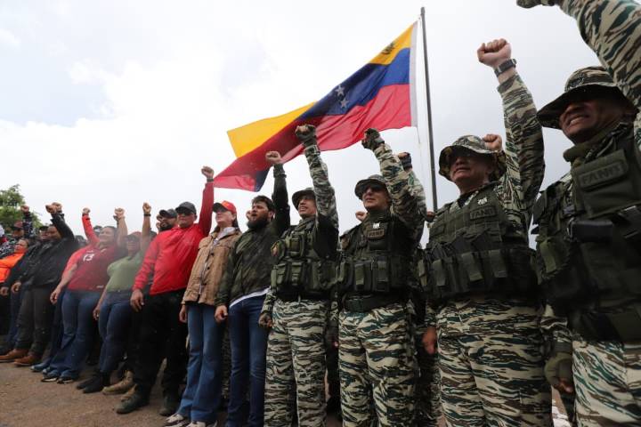 En la 32 Brigada Caribe entregan estandartes a las 13 áreas de defensa integral de Monagas