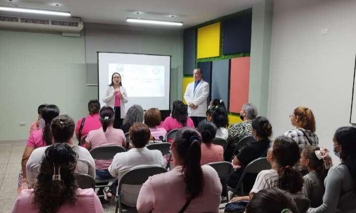 Más de 200 mujeres acudieron a jornada de despistaje de cáncer de mama