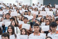 “Reconocer el mérito”. Un grupo empresario entregó 1244 becas a estudiantes secundarios y universitarios