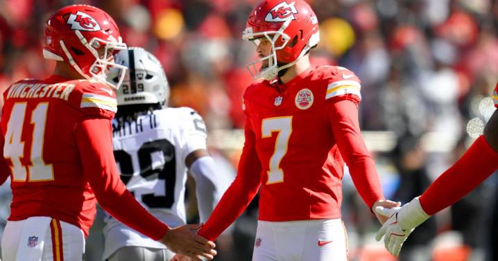 NFL picks: Week 7 in review; Primetime games keep TV from perfect week