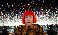 Yayoi Kusama, la artista contemporánea y cuya obra compró "Andy" López en 2024