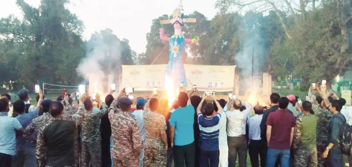 Dussehra celebrated with religious fervour in Srinagar
