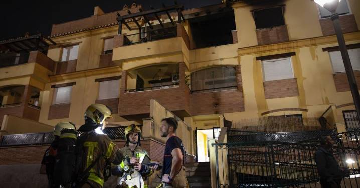 Susto en Atarfe: las imágenes del operativo tras la explosión de gas en una vivienda
