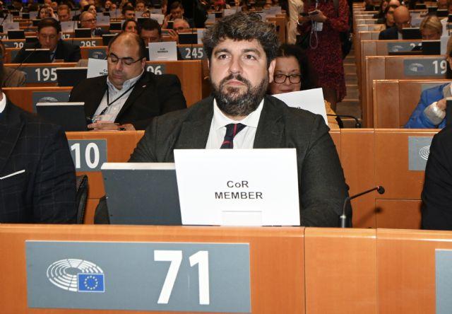 López Miras anuncia en Bruselas un refuerzo de las inversiones de 30 millones para obras hidráulicas contra las inundaciones