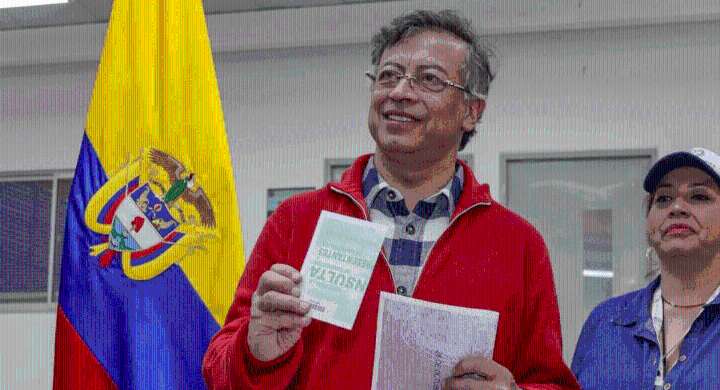 Petro califica de "desastre" la labor de Registraduría en consulta del Pacto Histórico Según el mandatario, el organismo incumplió con los puestos de votación.