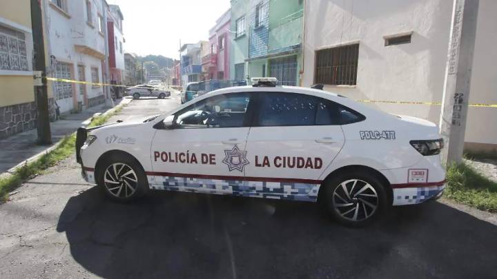 Ministeriales indagan si mujer del carrito de supermercado murió en picadero del Carmen