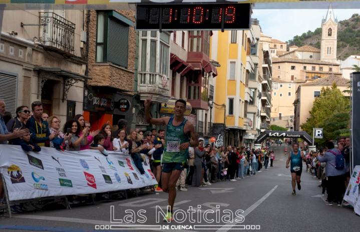 Andrés Felipe Sarta y María Luisa de la Torre, grandes ganadores de una Media Maratón de récord