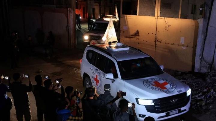 Identificaron a dos rehenes israelies muertos devueltos por Hamás