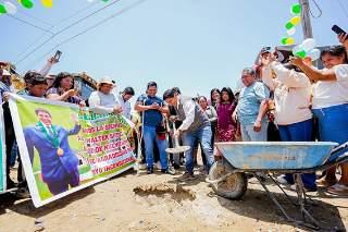 Vecinos del A.H. Río Santa celebran colocación de primera piedra de su nuevo local multiusos
