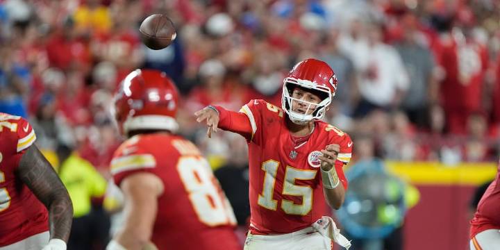 Oddsmakers vault Mahomes, Chiefs back to familiar place after primetime win over Lions