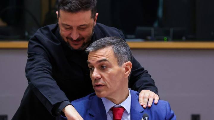Pedro Sánchez pidiendo la hora