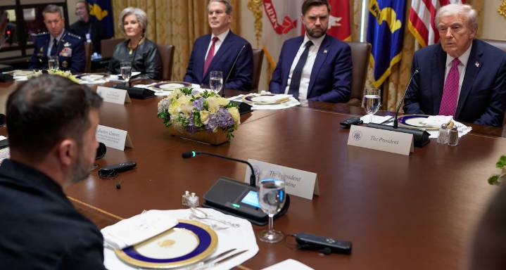Trump exigió a gritos a Zelenski la entrega a Rusia de territorios ucranianos anexionados