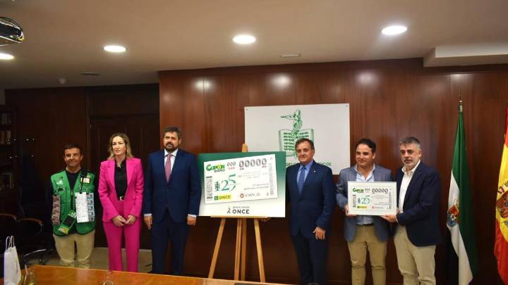 La ONCE pone el foco en el Colegio de Médicos de Cáceres y saca un cupón por su 125 aniversario