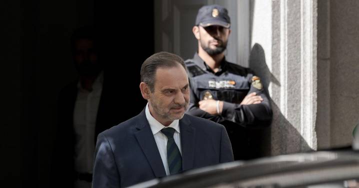 Aldama asegura que Ábalos pagó en negro 20.000 euros para un bajo en Valencia
