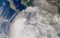 Priscilla baja a huracán categoría 1 en el suroeste de la península de Baja California