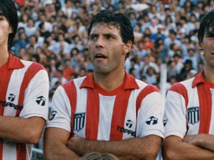Miguel Ángel Russo y su historia como futbolista: un idilio de 13 años para lograr el respeto reverencial en Estudiantes de La Plata