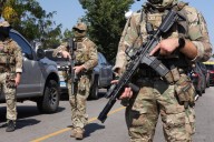 News Wrap: Texas National Guard troops arrive at training center near Chicago